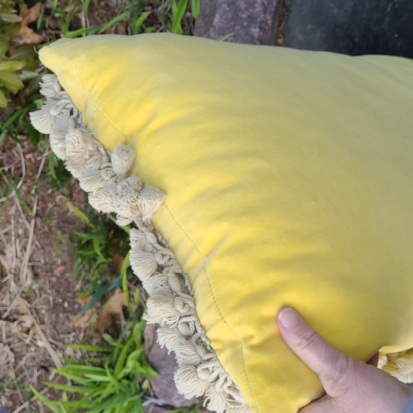 Aubusson  petit  point  floral  tassel  rectangular  pillow - Picture 12 of 16